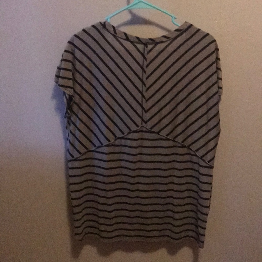 Tops - Picture 2 of 2